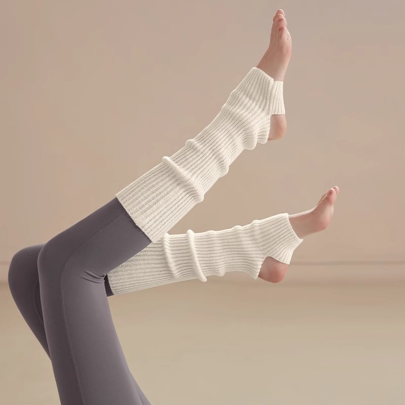New Yoga Socks Non-Slip Grips  - Boot Sock Slouchy のレビューと価格
