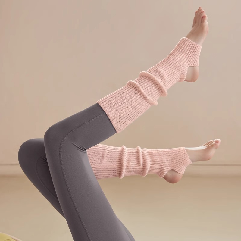 New Yoga Socks Non-Slip Grips  - Boot Sock Slouchy のレビューと価格