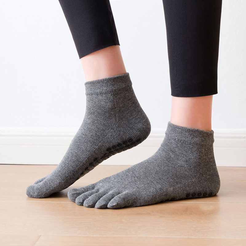 Anti-Slip Women Pilates Socks  - Grip Sock Yoga のレビューと価格