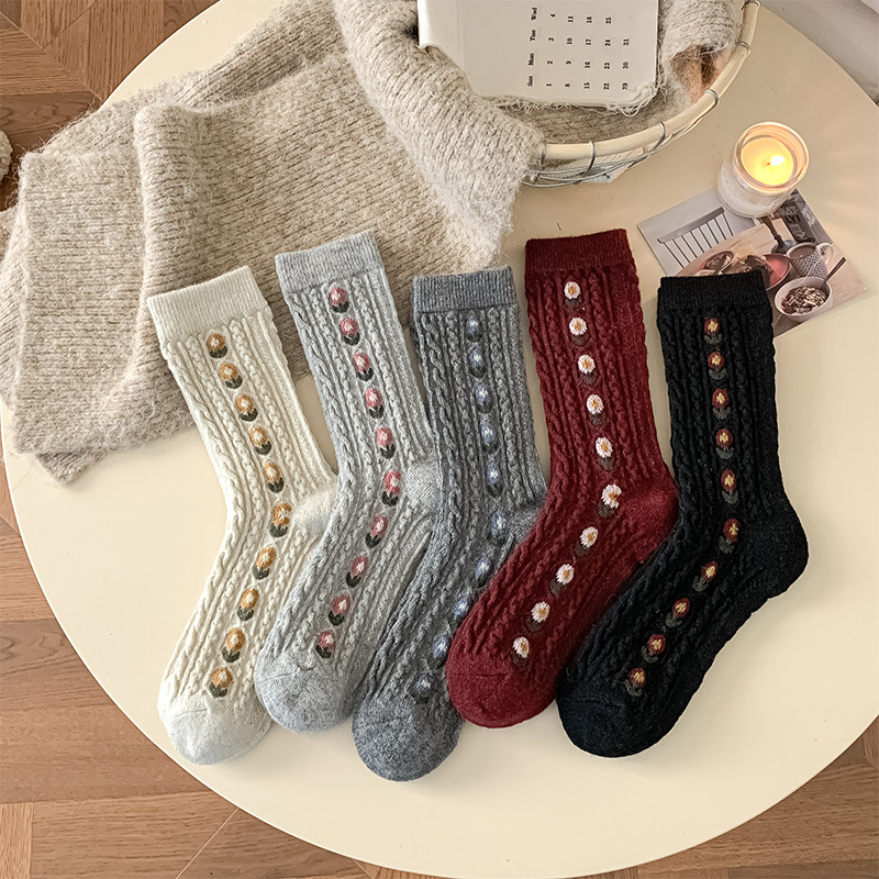 Korean Sweet Floral Wool Mid-C - Boot Sock Slouchy のレビューと価格